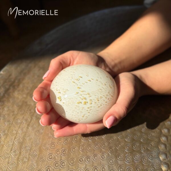 Glass Memory Pebble - Pure White & 24ct Gold Leaf - Image 2
