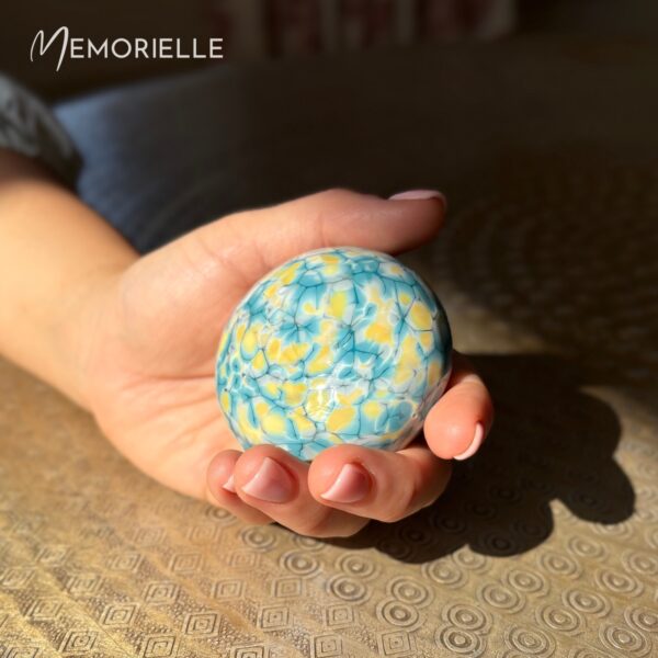Glass Cuddle Stone - Summer Breeze - Image 2